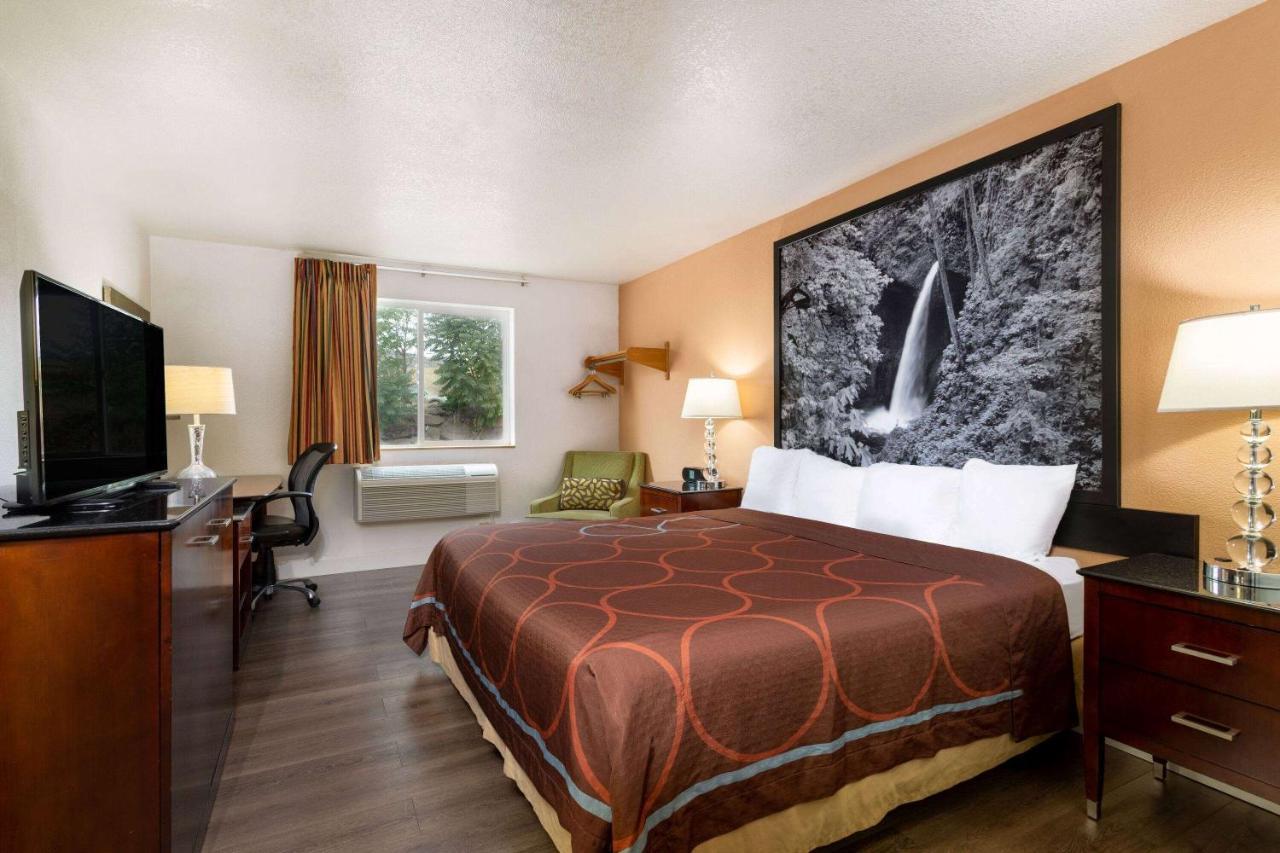 Super 8 By Wyndham The Dalles Or Exteriér fotografie