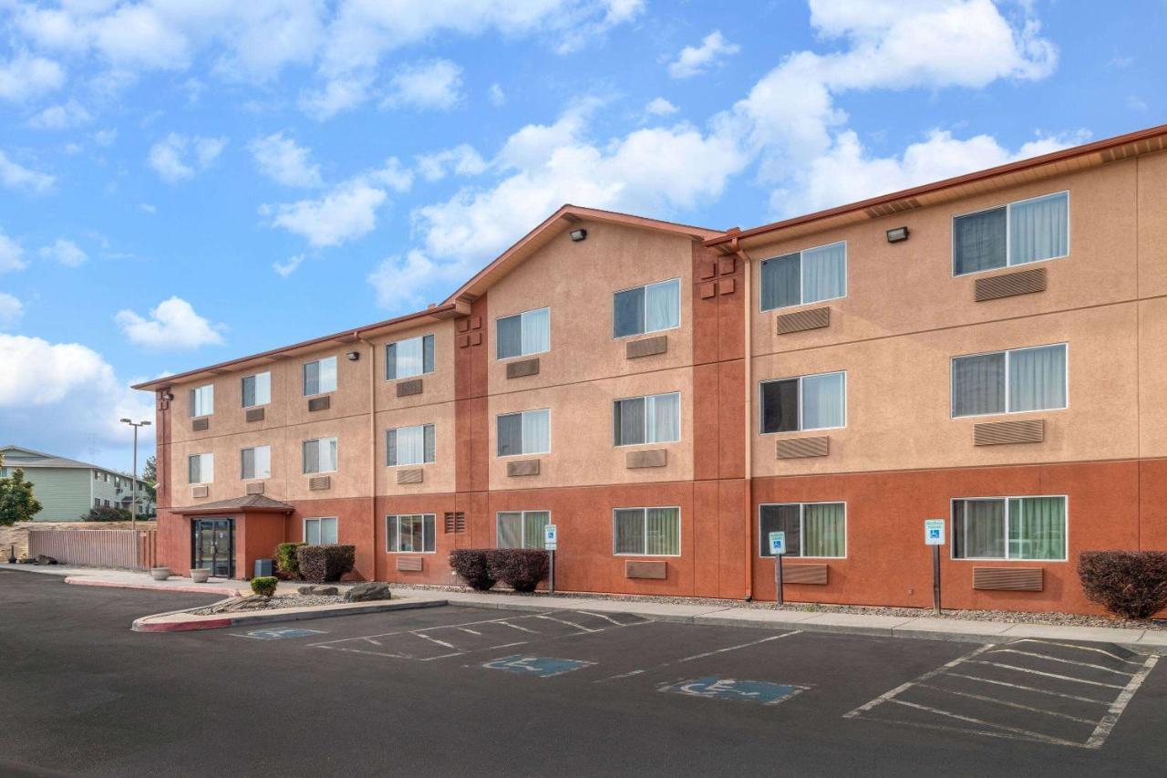 Super 8 By Wyndham The Dalles Or Exteriér fotografie