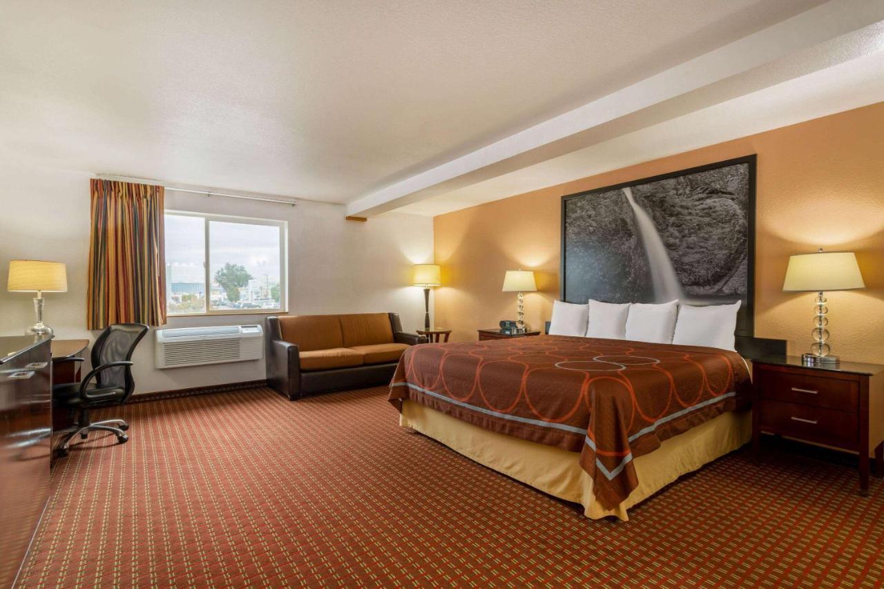 Super 8 By Wyndham The Dalles Or Exteriér fotografie