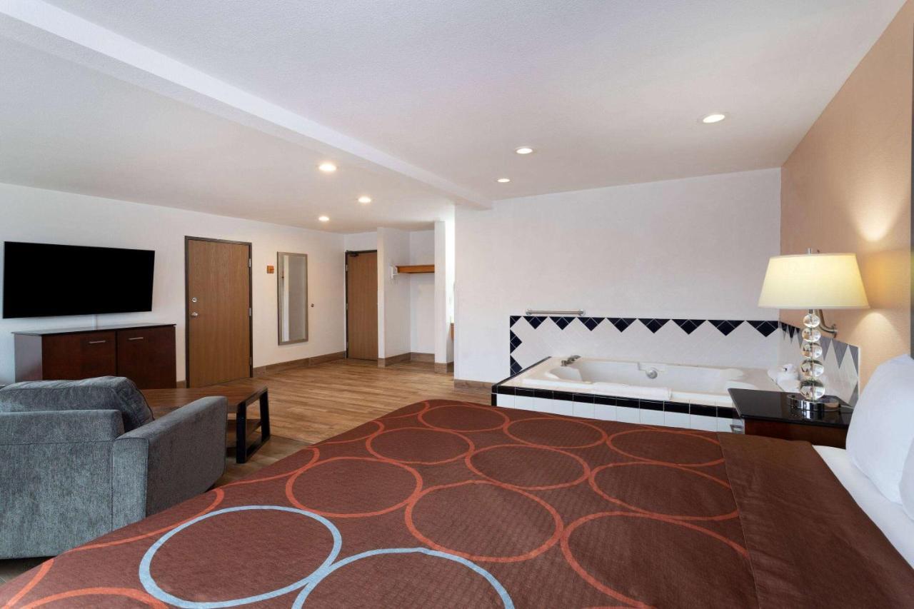 Super 8 By Wyndham The Dalles Or Exteriér fotografie