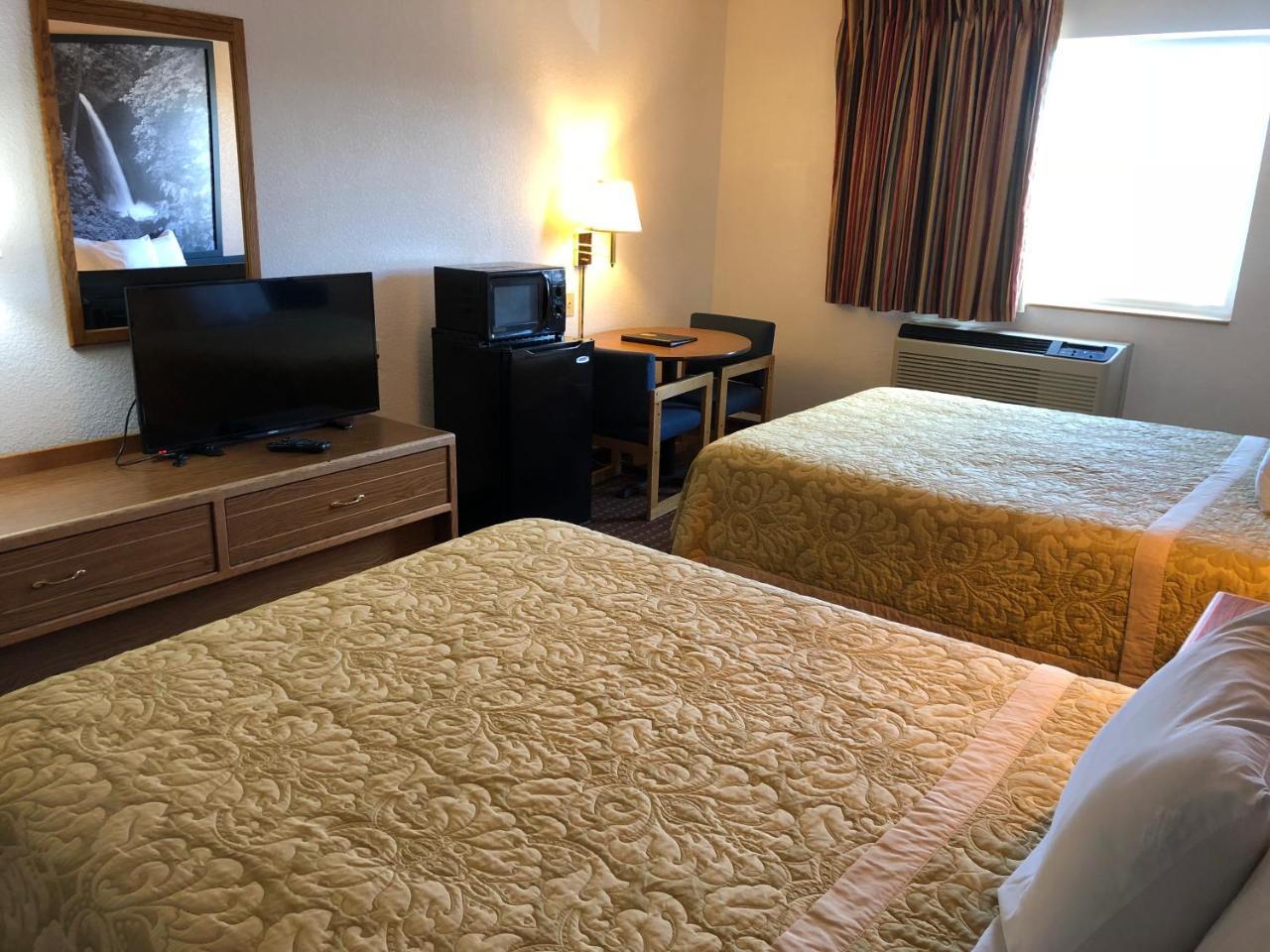Super 8 By Wyndham The Dalles Or Exteriér fotografie